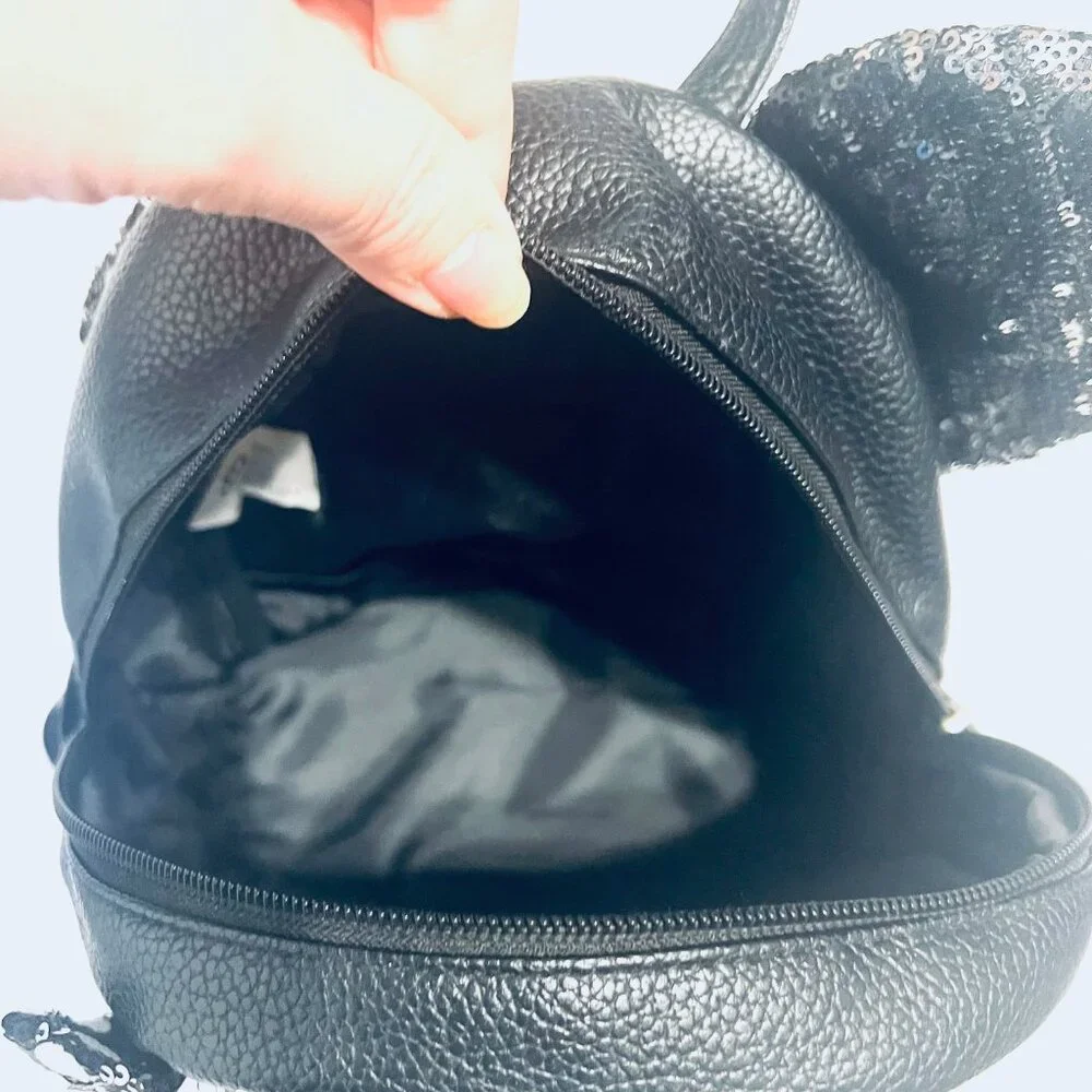Disney color black